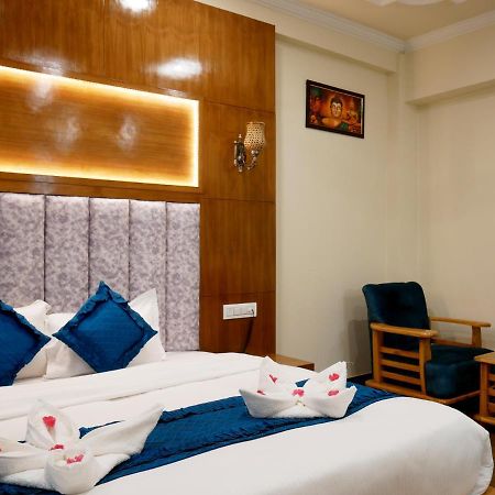 New Ambika International Mall Road Hotel Manāli Eksteriør bilde