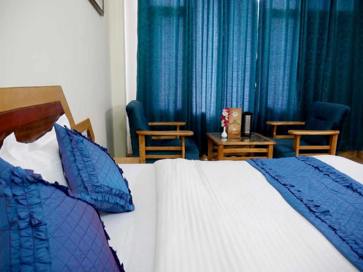New Ambika International Mall Road Hotel Manāli Eksteriør bilde