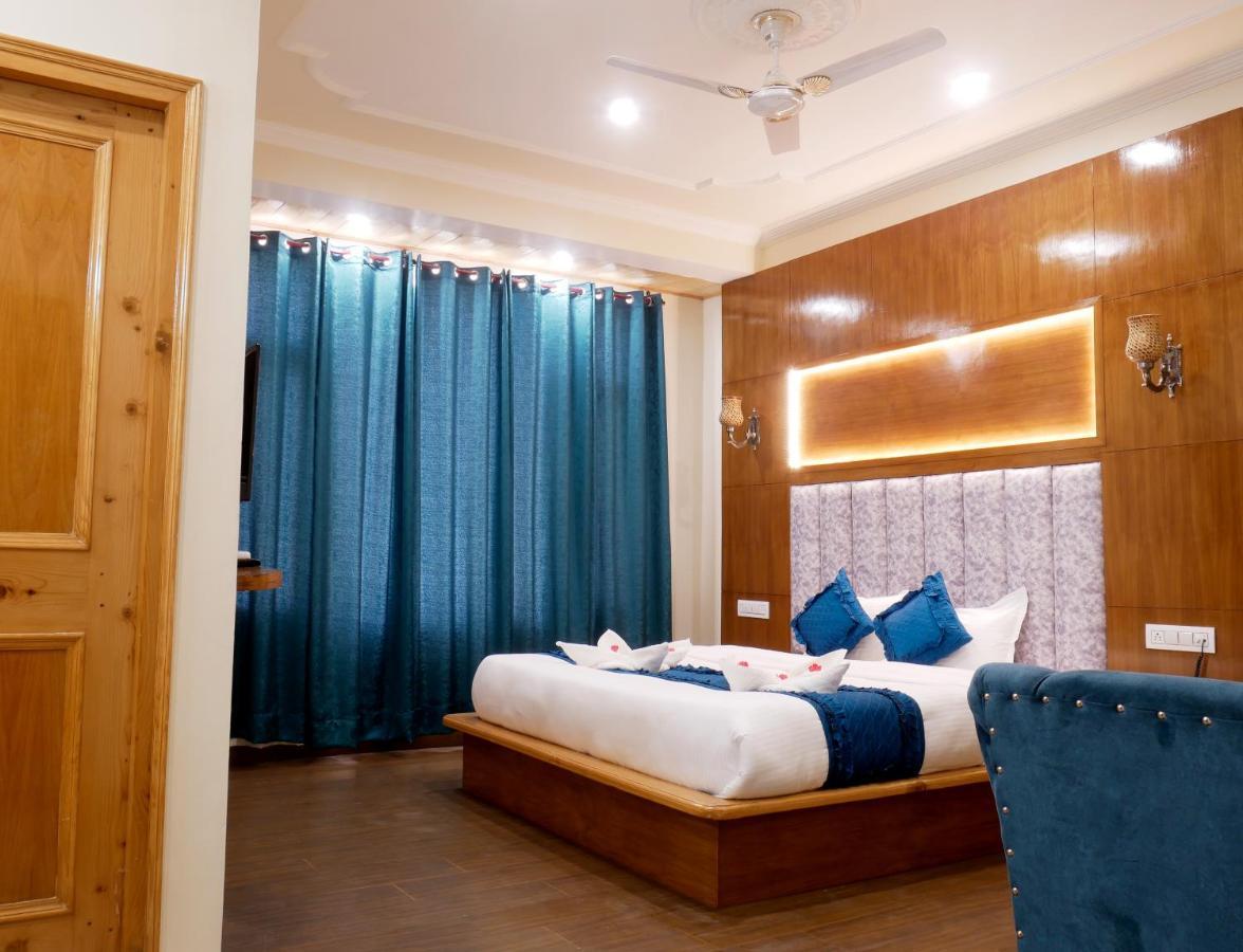 New Ambika International Mall Road Hotel Manāli Eksteriør bilde