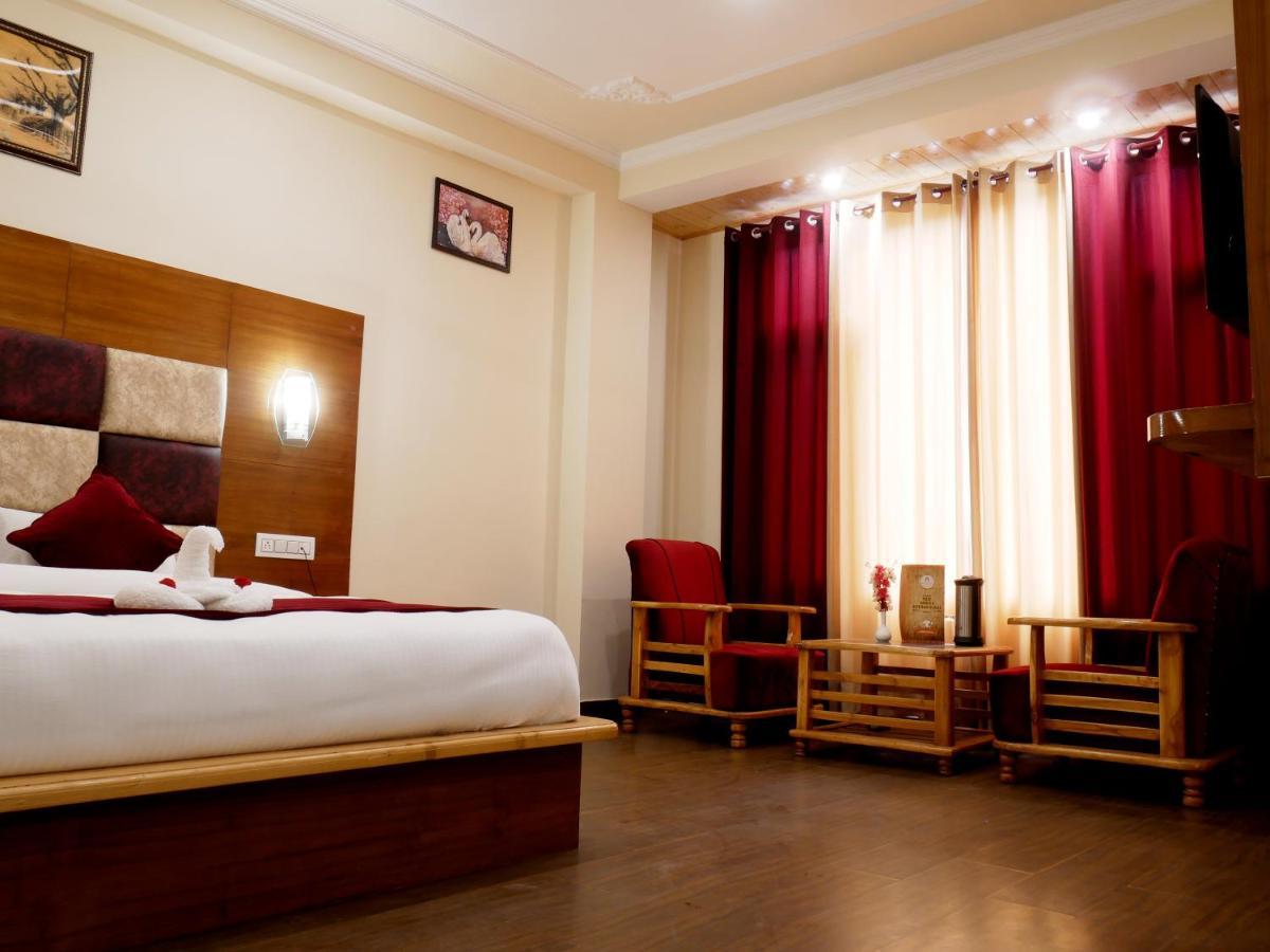 New Ambika International Mall Road Hotel Manāli Eksteriør bilde